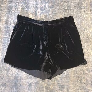 Aritzia Babaton Shorts